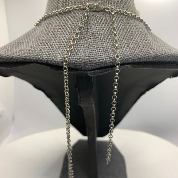 Icon Collection Earring and Necklace Set - Picture 5 of 5